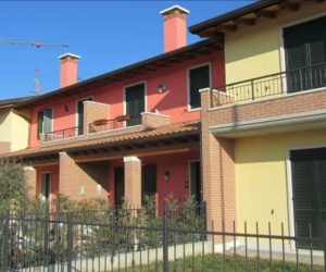 CASE A SCHIERA PER QUATTRO ALLOGGI, Cologna Veneta
