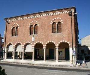 RISTRUTTURAZIONE DELLA BIBLIOTECA DELLA LOGGIA, Comune di Minerbe